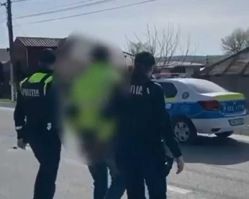 Bacău. Bărbat arestat după ce a agresat un localnic și i-a furat telefonul