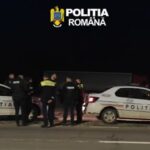 Trei persoane reținute după mai multe percheziții făcute de Poliția Târgu Neamț, într-un dosar de furt. Suspecții ar fi furat 50.000 de lei din casa unui pensionar