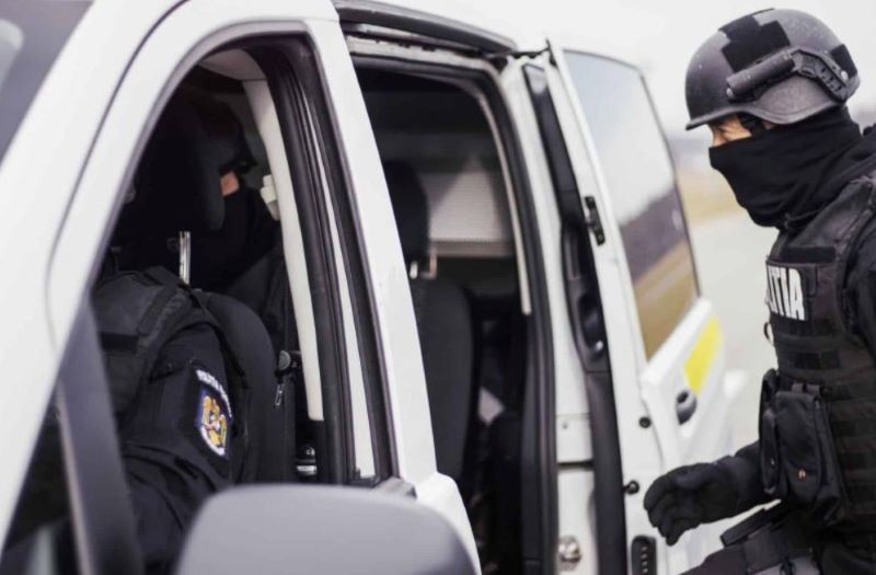 Șoferi profesioniști „fabricați” pe șpagă: cum funcționa rețeaua de la ARR Bacău