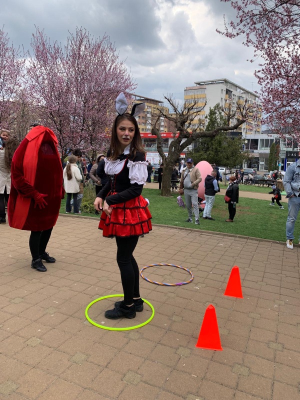 VIDEO-FOTO. Caravana Iepurașului a ajuns la Piatra Neamț 7 VIDEO-FOTO. Caravana Iepurașului a ajuns la Piatra Neamț