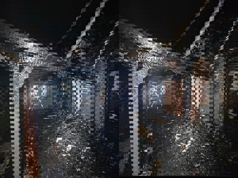 Incendiu puternic la o casă din Trifești