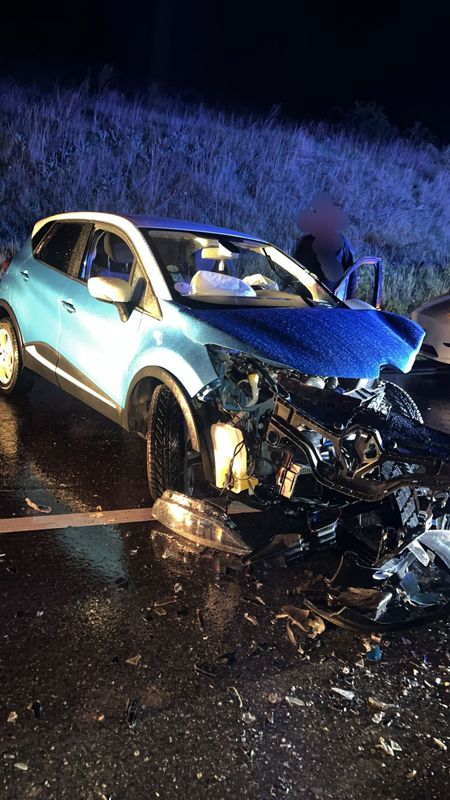 Vaslui. Trei persoane au ajuns la spital după impactul dintre două autoturisme