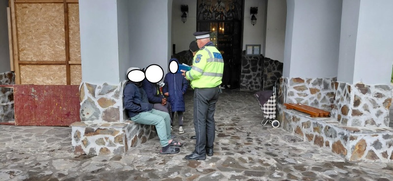 Acțiune împotriva cerșetoriei în Piatra Neamț: amenzi și persoane îndepărtate din zona bisericilor 5 Acțiune împotriva cerșetoriei în Piatra Neamț: amenzi și persoane îndepărtate din zona bisericilor