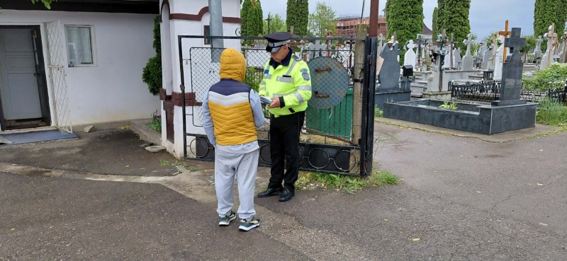Acțiune împotriva cerșetoriei în Piatra Neamț: amenzi și persoane îndepărtate din zona bisericilor 3 Acțiune împotriva cerșetoriei în Piatra Neamț: amenzi și persoane îndepărtate din zona bisericilor
