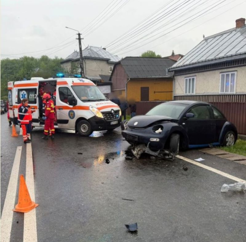 Suceava. Minor rănit după ce o mașină a ieșit de pe carosabil