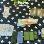 Bacau. Percheziții într-un dosar de infracțiuni silvice. Lemn confiscat, bani ridicați și cinci persoane audiate