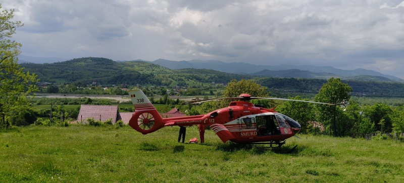 Bacău. Bărbat în comă după ce un mal de pământ s-a prăbușit peste el!