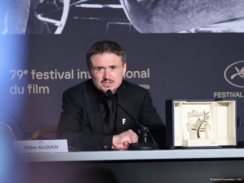 Video -Foto. La câștigarea trofeului „Palme d’Or” -Cannes, Cristian Mungiu: „Acest fim este un angajament împotriva tuturor formelor de extremism”