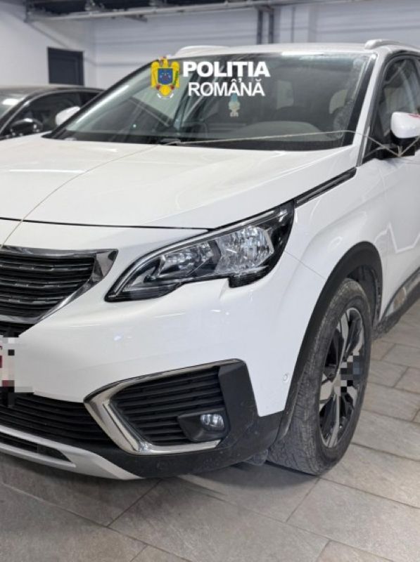 Două autoturisme furate din străinătate, descoperite în Neamț 1 Două autoturisme furate din străinătate, descoperite în Neamț