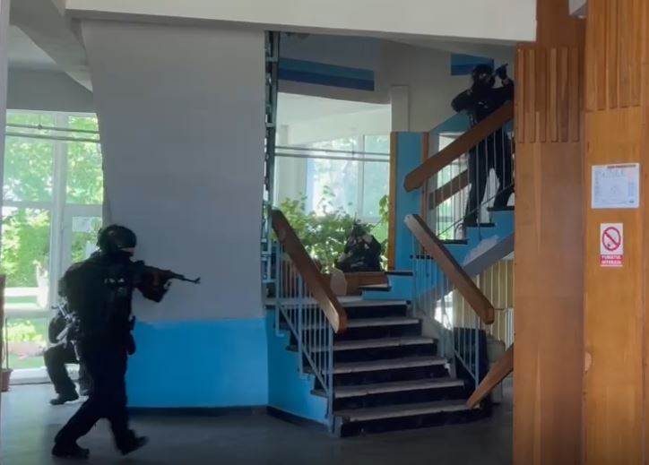 Video. Botoșani. „Blue Guardians” intervin la un jaf bancar!
