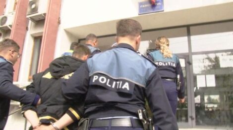 Profesor arestat preventiv după acuzații grave: anchetă în plină desfășurare la Bacău