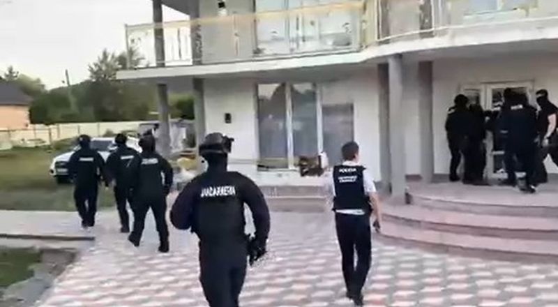 Descinderi imobiliare în Neamț, Bacău și Ilfov – 10 persoane vor ajunge la audieri