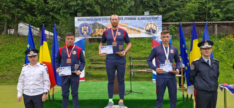 Peste 100 de pompieri au participat la Competiția Națională „Scări pe Toaca”. Cine sunt campionii ediției 2026 3 Peste 100 de pompieri au participat la Competiția Națională „Scări pe Toaca”. Cine sunt campionii ediției 2026