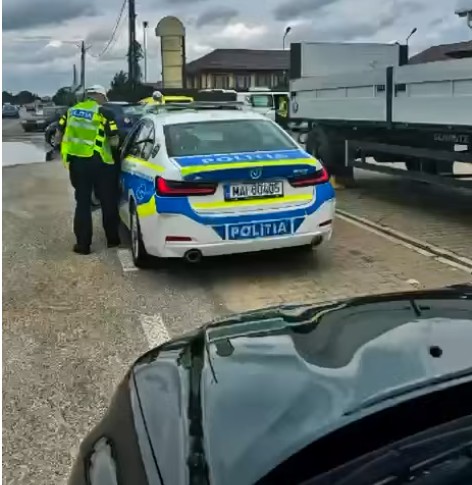 Rezultatele acțiunii Poliției: 10 permise reținute și 5 certificate de înmatriculare retrase, într-o singură după-amiază, pe DN 2