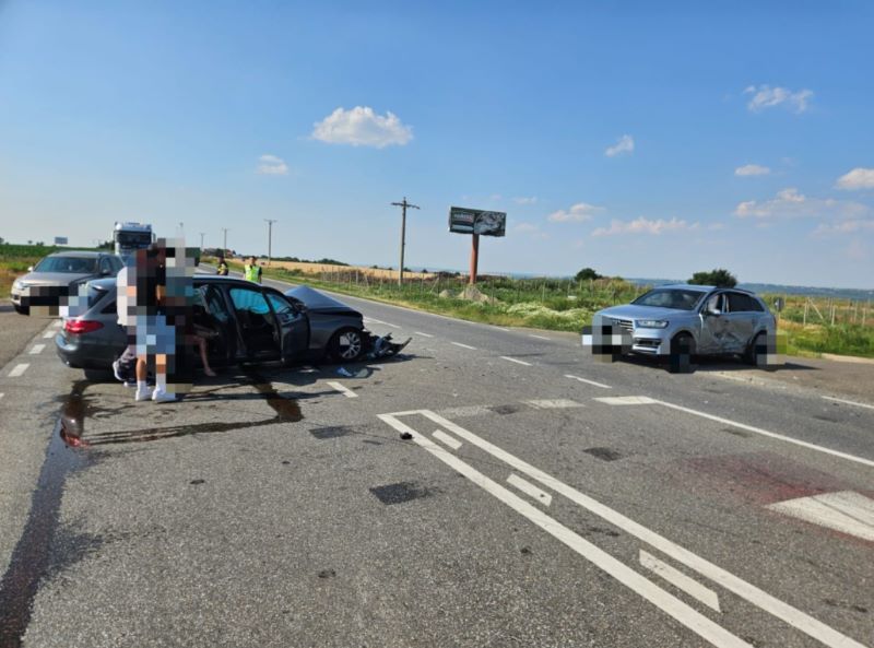 Ignorarea unui banal semn de circulație s-a soldat cu rănirea a patru persoane