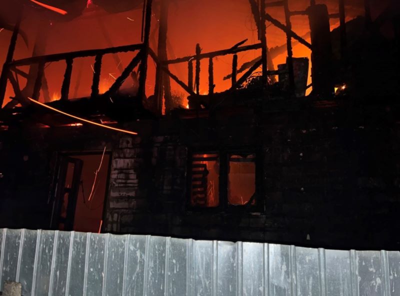 Vaslui. Incendiu devastator în comuna Băcani o locuință a ars ca o torță de la o lumânare