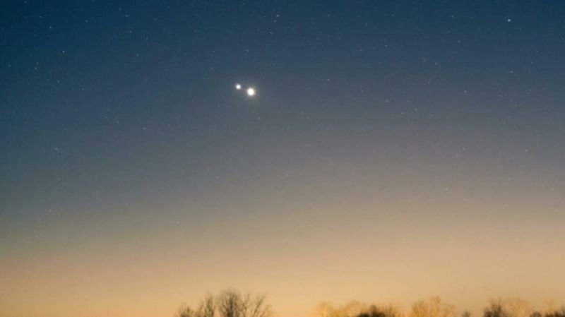 Spectacol pe cerul nopții: Conjuncția Venus – Jupiter!