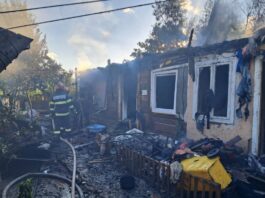Suceava. Foto. Incendiu devastator: o familie a rămas fără acoperiș deasupra capului!