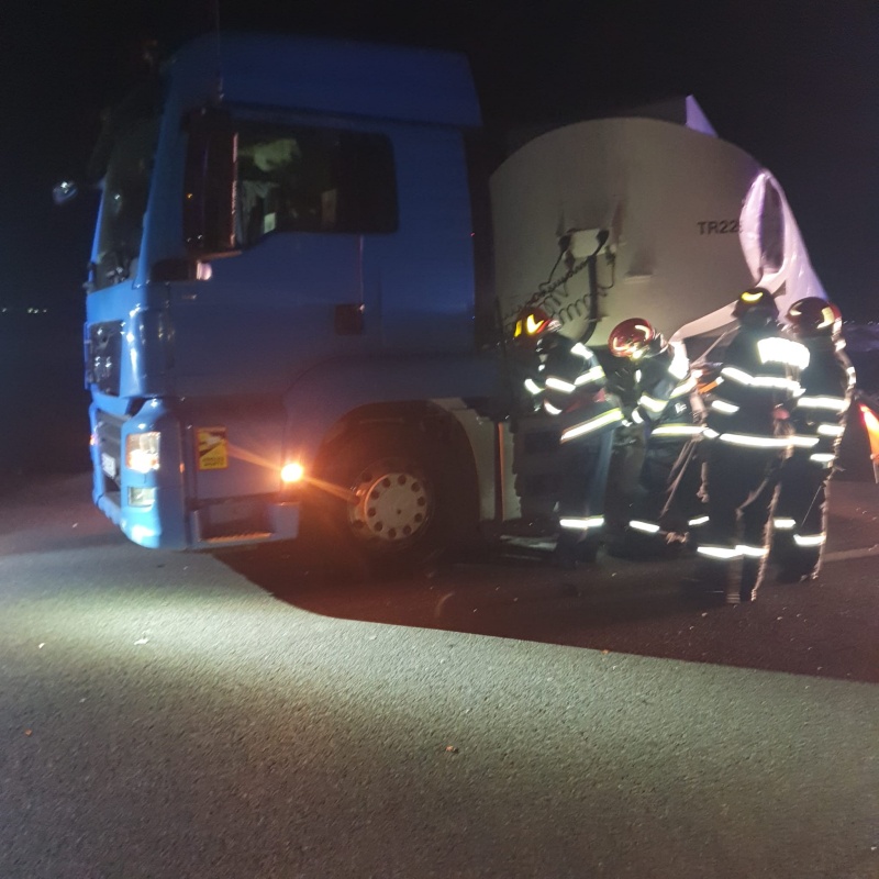 Accident cu opt răniți pe E85, la Săbăoani. Trei autovehicule implicate 2 Accident cu opt răniți pe E85, la Săbăoani. Trei autovehicule implicate