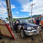 Bacău. Doi răniți în spital, după o coliziune în trafic, la Oituz Bacău Doi răniți în spital, după o coliziune în trafic, la Oituz _