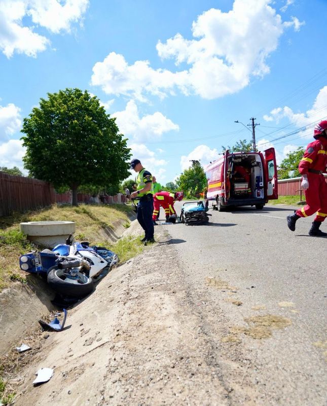 Botoșani Impact moto – autoturism la Corni. Doi răniți în UPU Botoșani