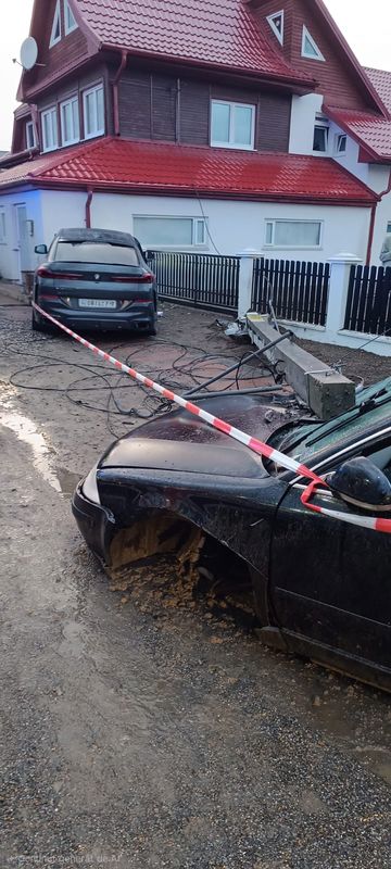 Suceava. Două persoane rănite într-un accident la Bivolărie