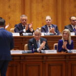 Cabinetul Veștea a picat testul parlamentar. Ce urmează?