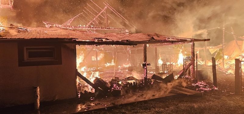 FOTO Suceava Incendiu devastator la Ostra
