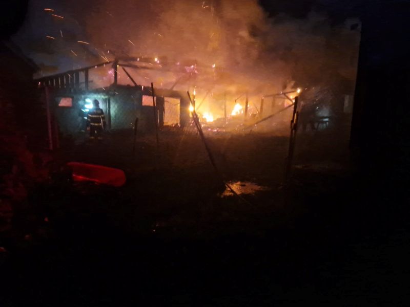 Suceava. Incendiu devastator în localitatea Mușenița 1 Suceava. Incendiu devastator în localitatea Mușenița