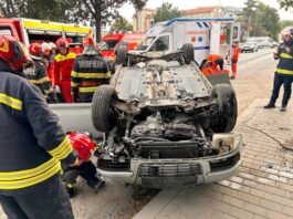 Bacău. Două persoane au ajuns la spital după un accident între două mașini