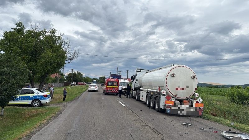 Accident cu trei vehicule la Costișa 2 Accident cu trei vehicule la Costișa