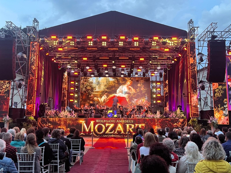 Filarmonica de la Sibiu concertează în a cincea seară la Vacanțe Muzicale în Piatra Neamț 4 Filarmonica de la Sibiu concertează în a cincea seară la Vacanțe Muzicale în Piatra Neamț
