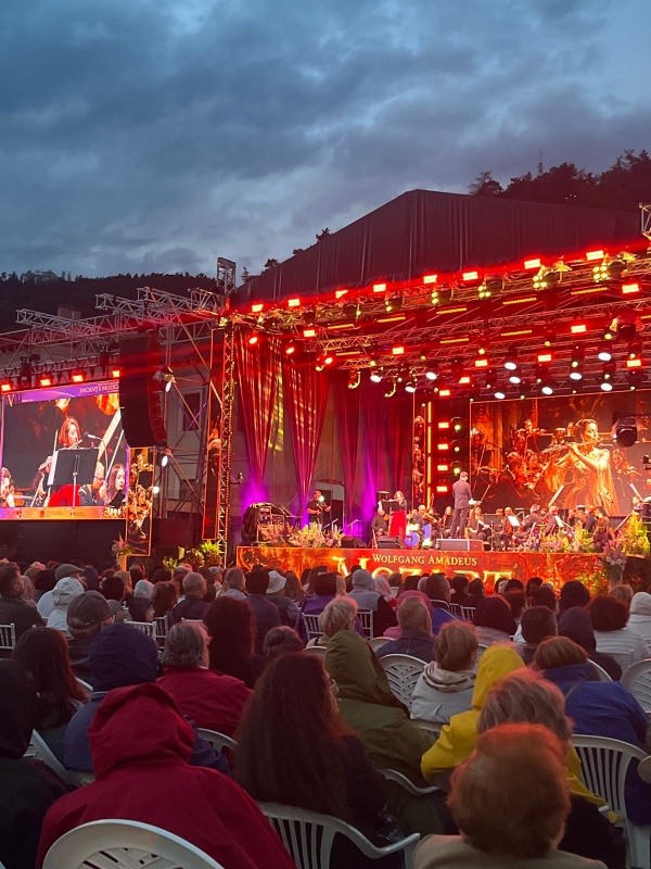 Filarmonica de la Sibiu concertează în a cincea seară la Vacanțe Muzicale în Piatra Neamț 2 Filarmonica de la Sibiu concertează în a cincea seară la Vacanțe Muzicale în Piatra Neamț