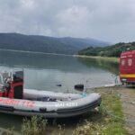 Căutările bărbatului dispărut în Lacul Izvorul Muntelui continuă. Victima nu a fost găsită
