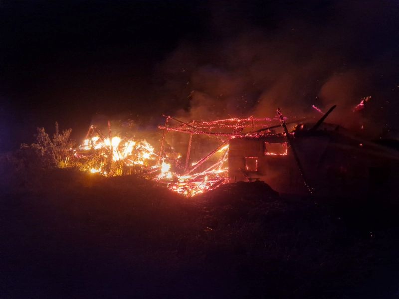 Suceava. Incendiu devastator în localitatea Mușenița 2 Suceava. Incendiu devastator în localitatea Mușenița
