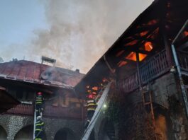 Neamț. Incendiu la Mănăstirea Bisericani. O persoană carbonizată, flăcările au cuprins o clădire de 400 de metri pătrați