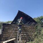 Bacău. O locuință din Pâncești a fost distrusă complet într-un incendiu