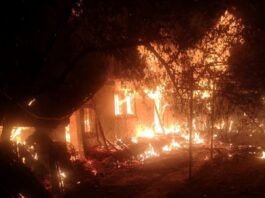 Neamț. Incendiu de la o lumânare – casa unui localnic din Urecheni a fost distrusă