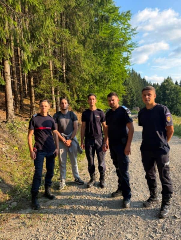 FOTO. Tânăr rătăcit în zona Cuejdel, găsit după câteva ore