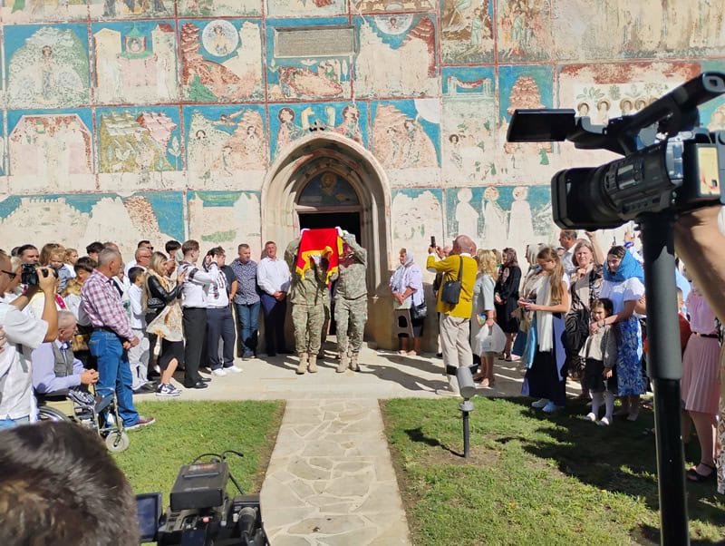 FOTO. Suceava. Ceremonie Militară de reînhumare a boierului Luca Arbore