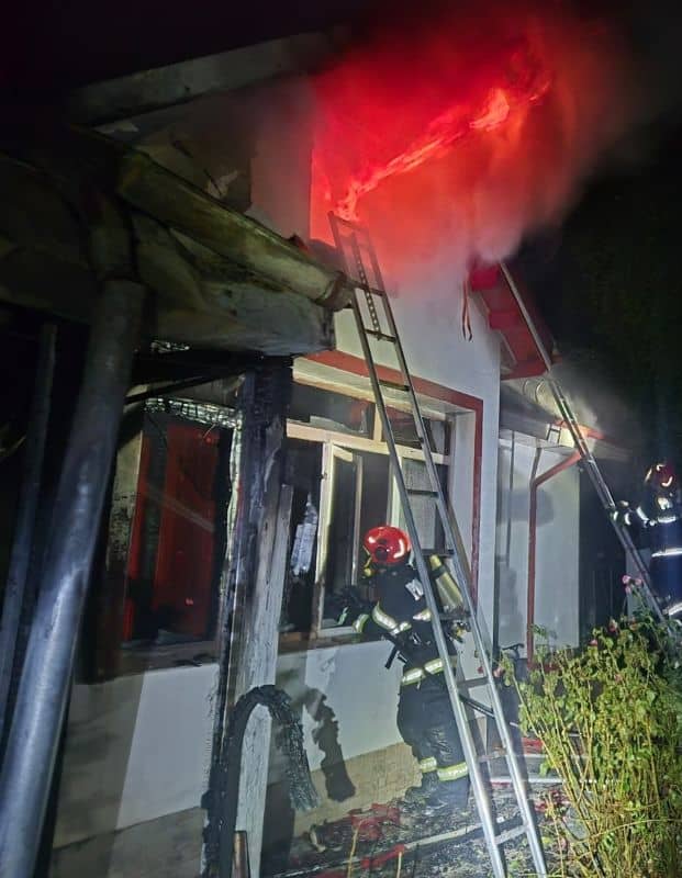 Neamț. Incendiu de proporții în comuna Cordun