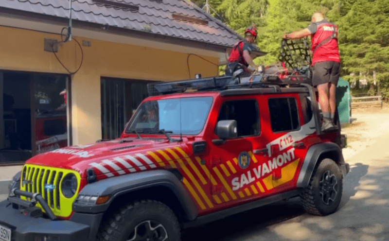 Salvamontiștii intervin pentru salvarea vieții unei persoane în Munții Tarcăului