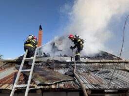 Incendiu la Țibucani – un bărbat a ajuns la spital cu arsuri