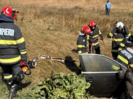 Tragedie la Lețcani. Un camion a căzut peste un autoturism. O persoană și-a pierdut viața, iar alta este în stare gravă