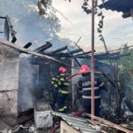Bacău. Casă și anexă distruse de un incendiu