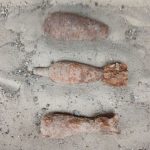 Trei bombe din Al Doilea Război Mondial, descoperite într-o pădure din Neamț
