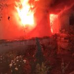 Vaslui. Casă mistuită de flăcări din cauza unui scurt circuit