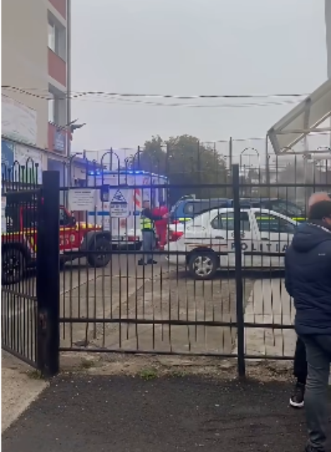 Se întâmplă în România. Un elev de gimnaziu și-a înjunghiat profesoara!