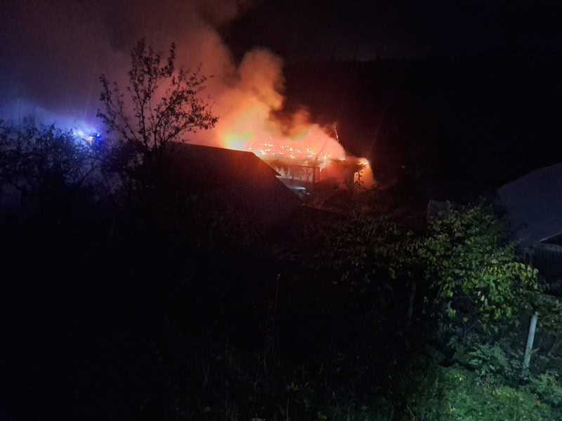 Suceava. Tânăr rănit în urma unui incendiu Suceava. Tânăr rănit în urma unui incendiu