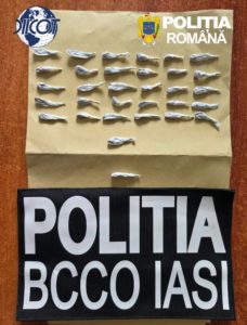 Iași. Flagrant cu heroină – acuzații ascunseseră drogurile în lenjeria intimă